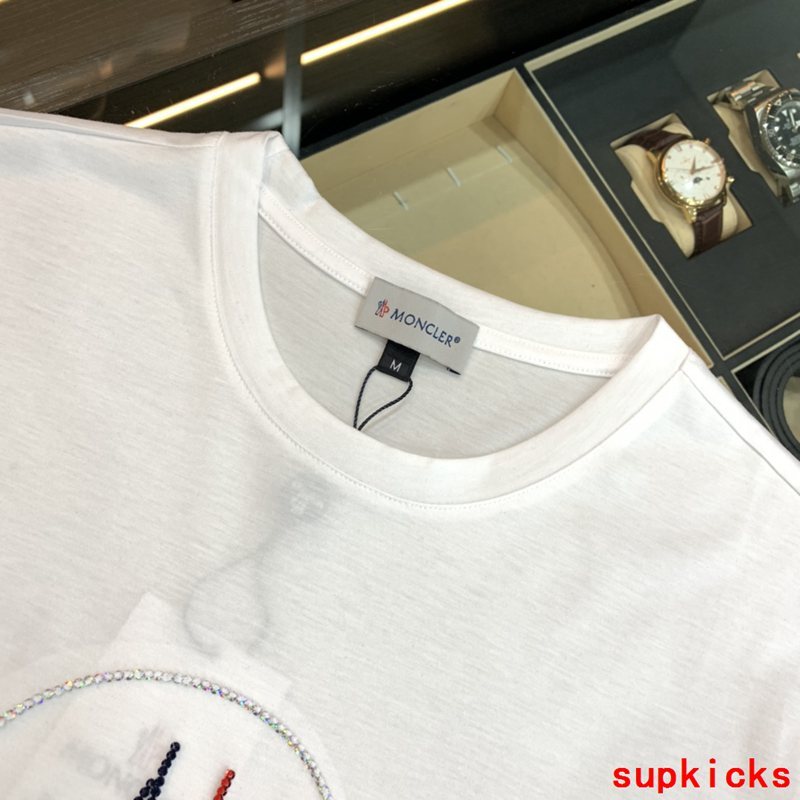 Moncler Luxury Cloth