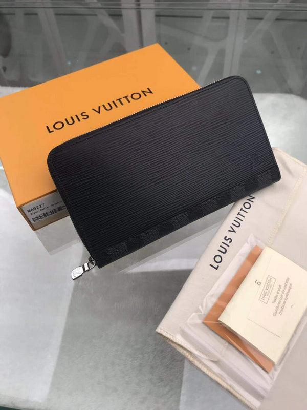 I W Fashion Lu-Vi bags - 17744