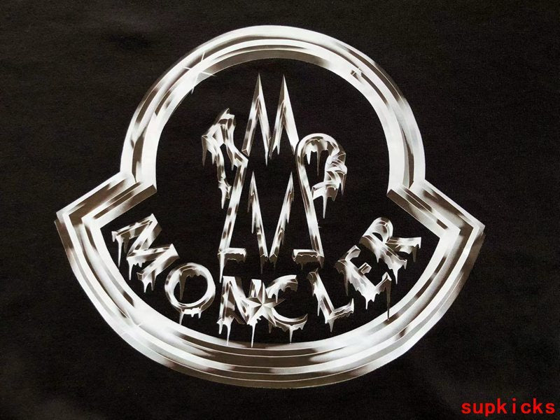 Moncler Luxury Cloth