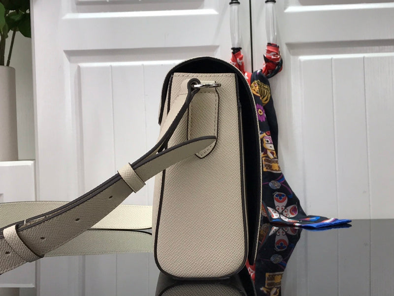 I W Fashion Lu-Vi bags - 17346
