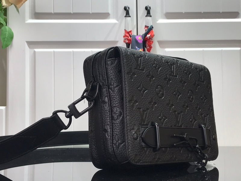I W Fashion Lu-Vi bags - 17638