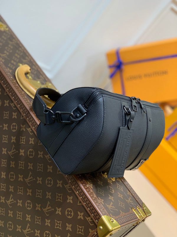 I W Fashion Lu-Vi bags - 17043