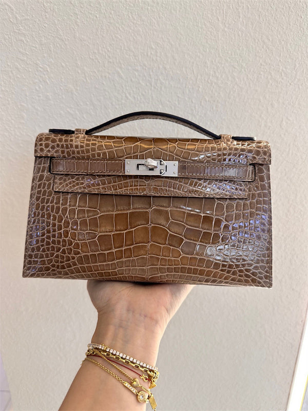 PHA - HMS Bags - 750