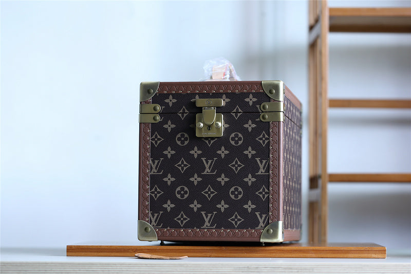 I W Fashion Lu-Vi bags - 9512