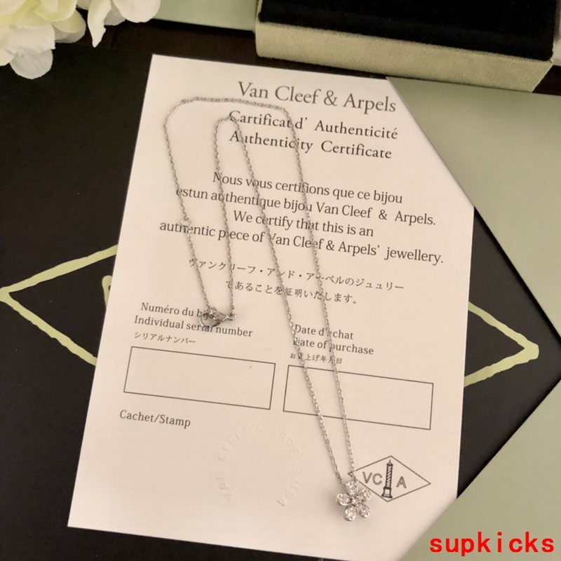 Van Cleef & Arples Jewelry