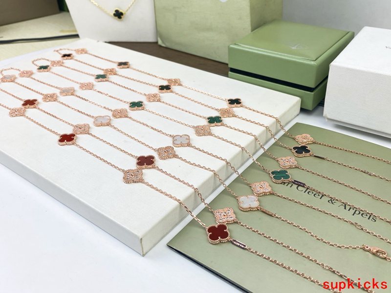 Van Cleef & Arples Jewelry