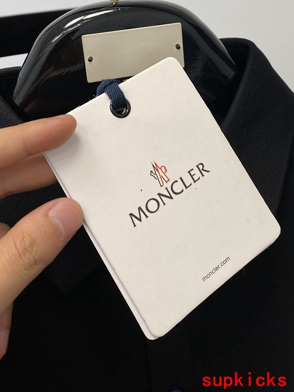 Moncler Luxury Cloth