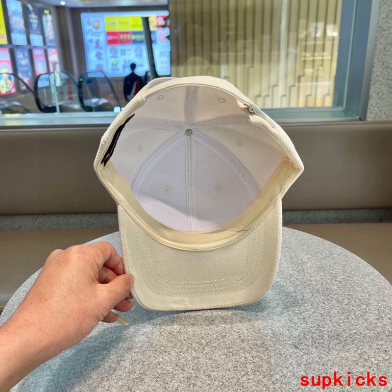 Louis Vuitton Luxury Cap