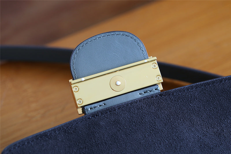 I W Fashion Lu-Vi bags - 8121