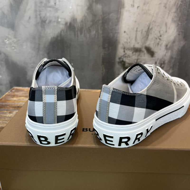 Burberry Luxury Shoes