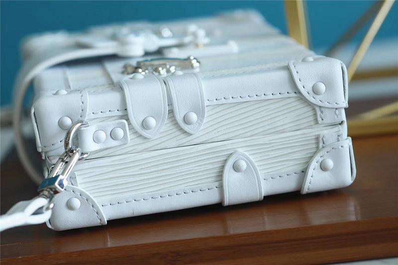 I W Fashion Lu-Vi bags - 8198