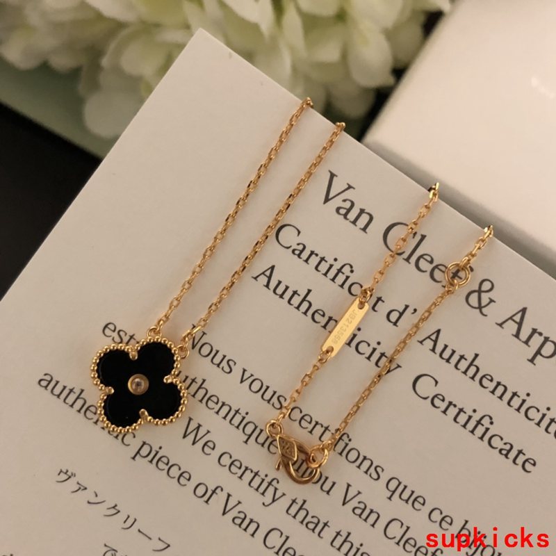Van Cleef & Arples Jewelry