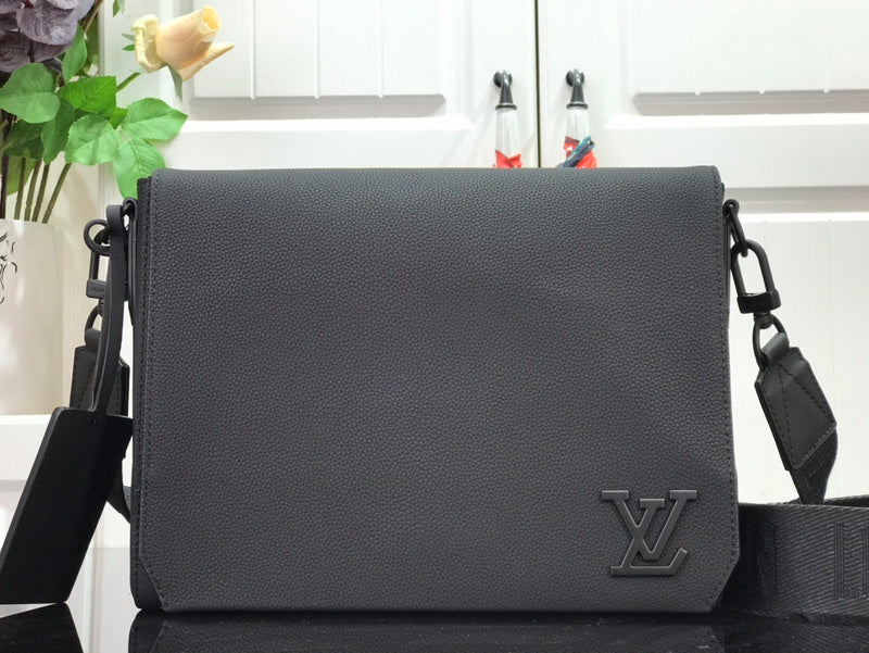 I W Fashion Lu-Vi bags - 17635
