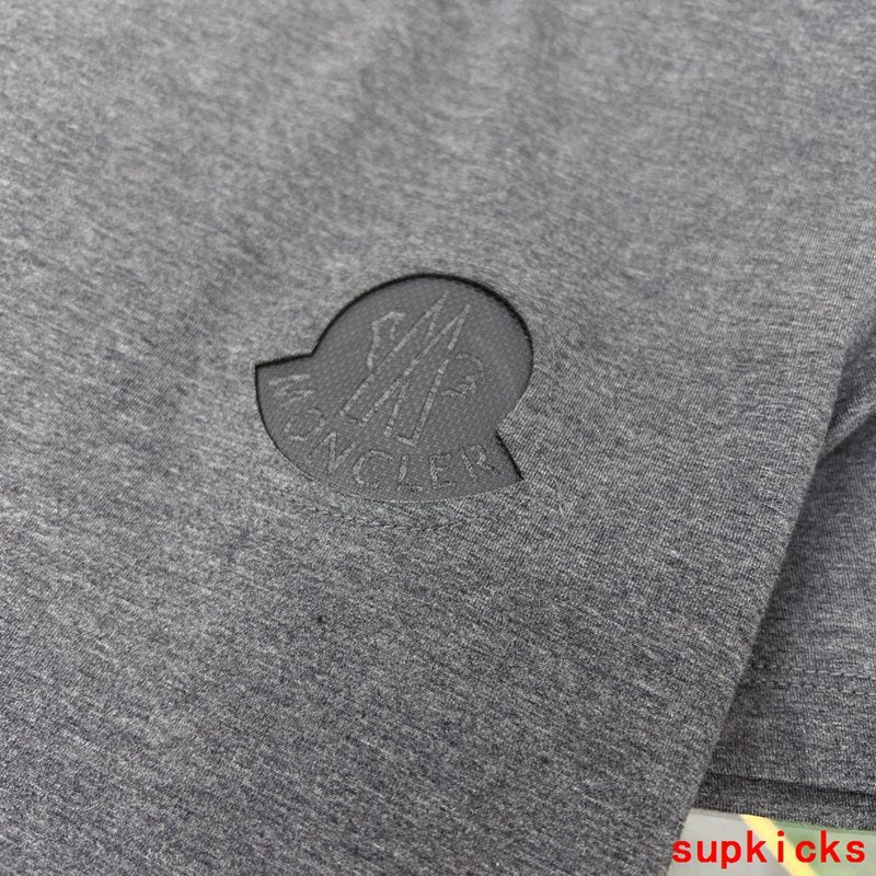 Moncler Luxury Cloth