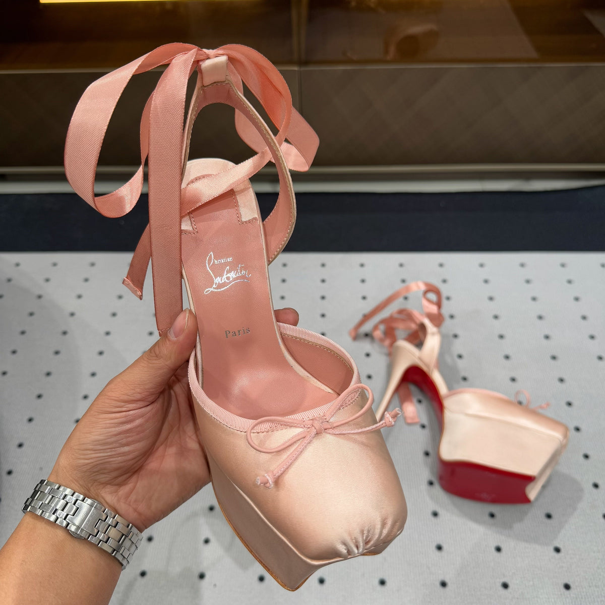 Mila's Edit - High-Quality Designer Products for You - AFFORDABLE LUXURY HEELS - 8219