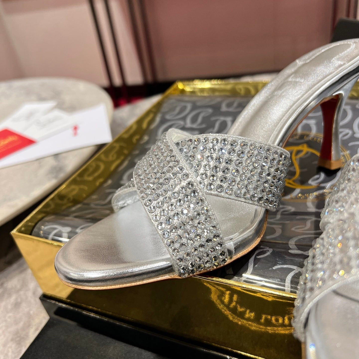 Mila's Edit - High-Quality Designer Products for You - AFFORDABLE LUXURY HEELS - 8079