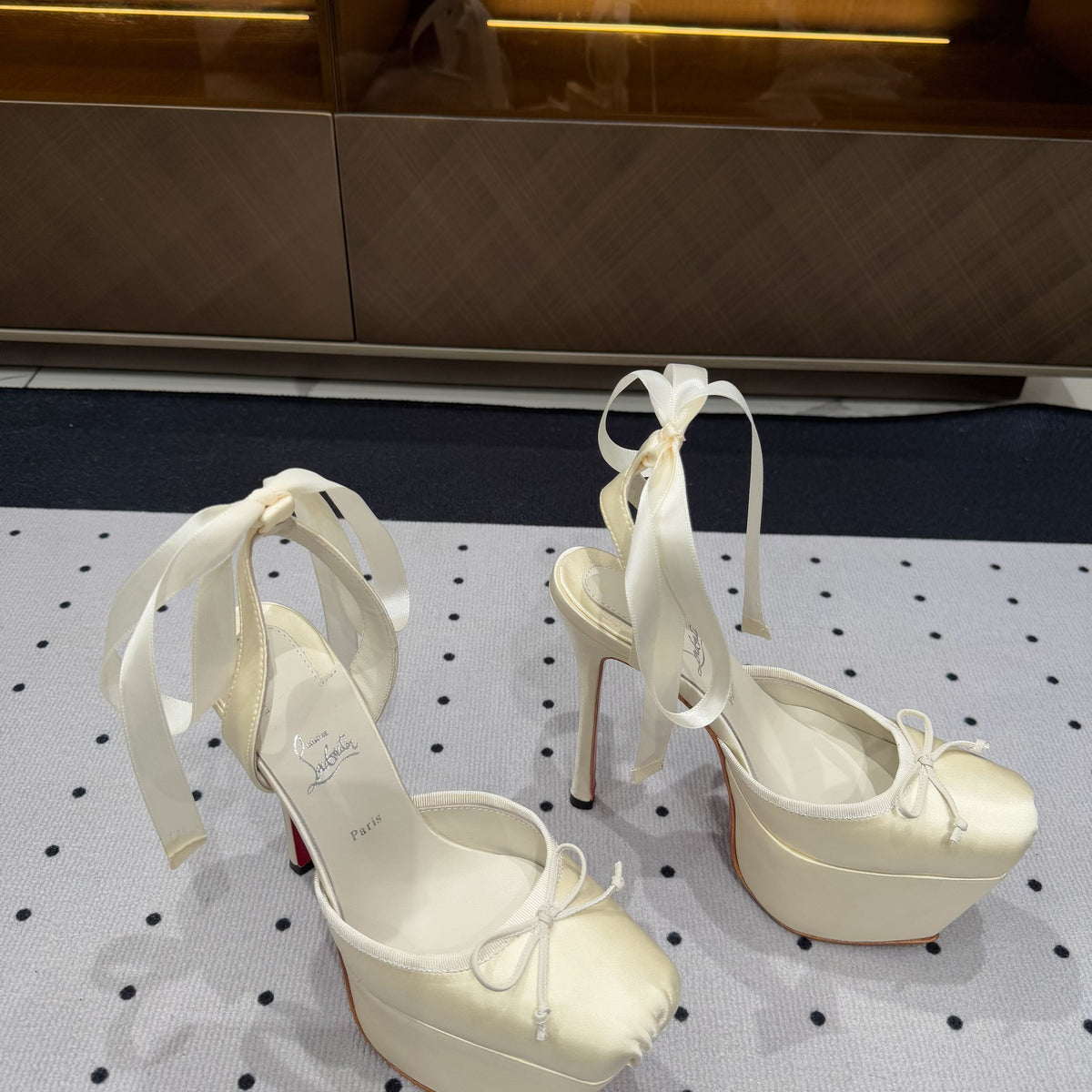 Mila's Edit - High-Quality Designer Products for You - AFFORDABLE LUXURY HEELS - 8223