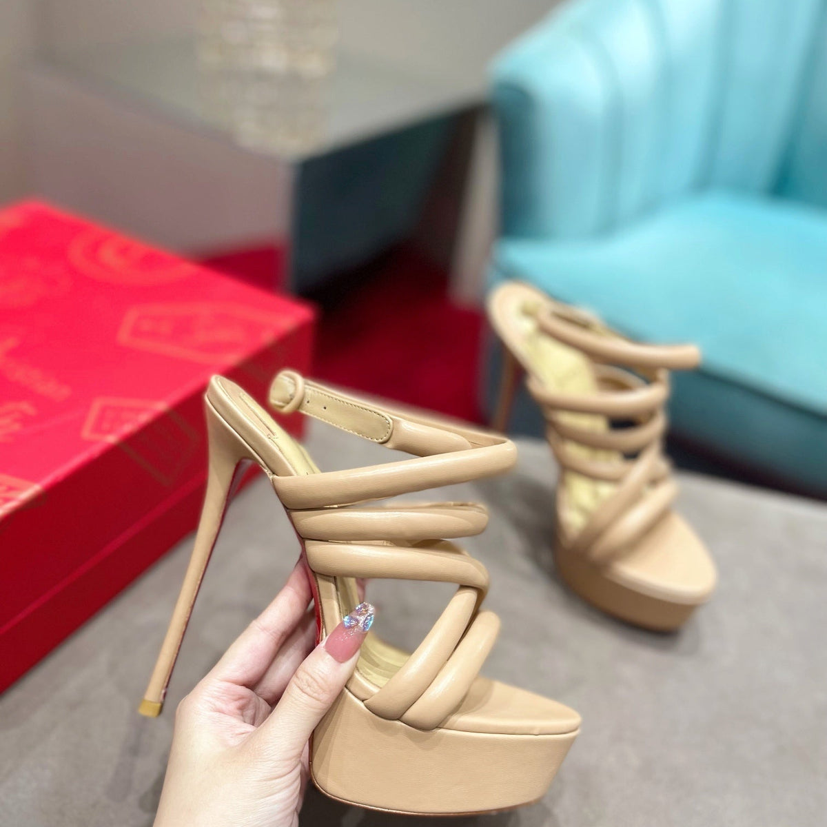 Mila's Edit - High-Quality Designer Products for You - AFFORDABLE LUXURY HEELS - 7955