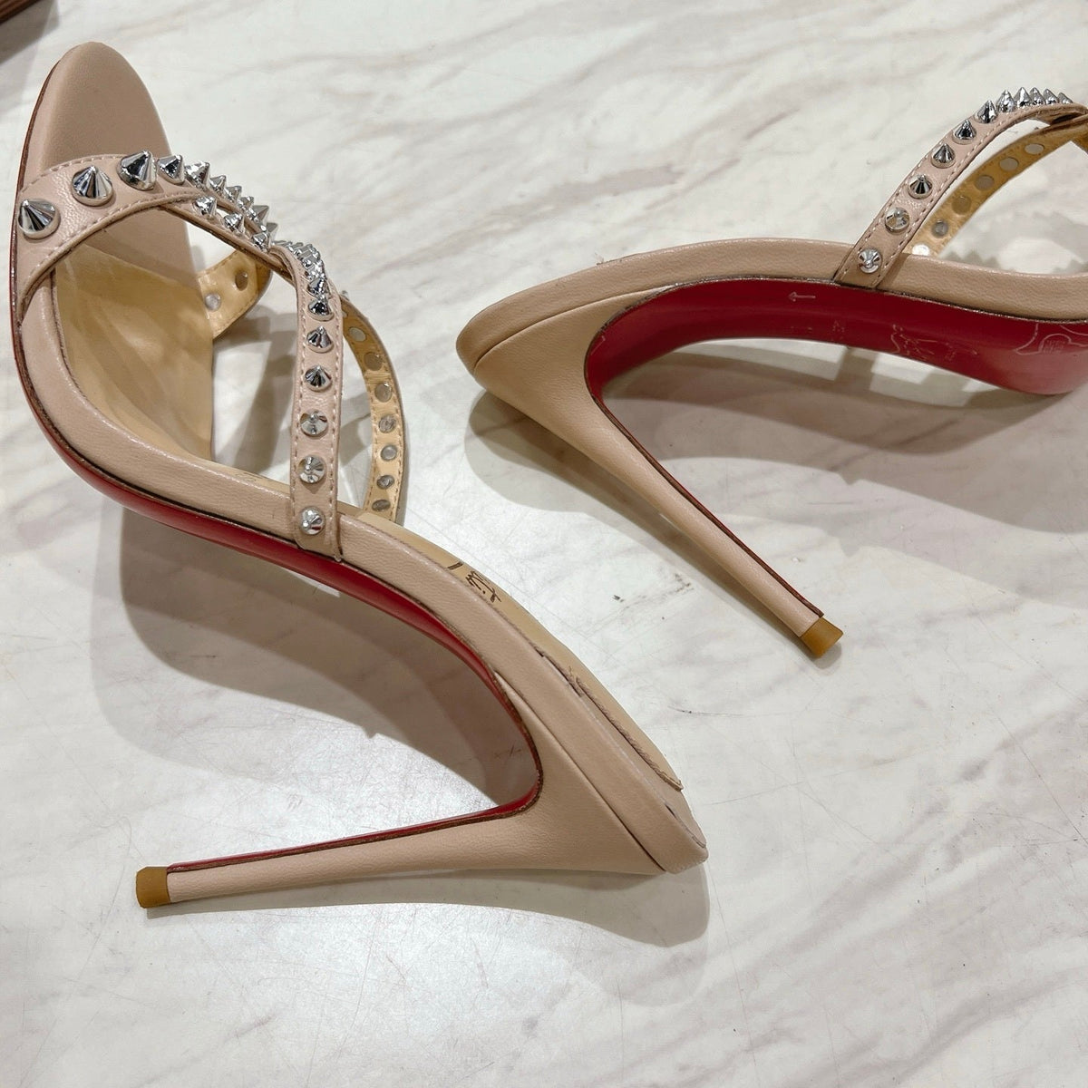 Mila's Edit - Best High-End Brands in One Place - AFFORDABLE LUXURY HEELS - 8289