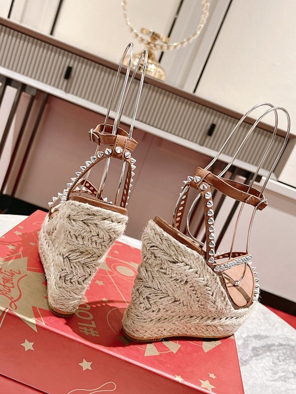 Mila's Edit - High-Quality Designer Products for You - AFFORDABLE LUXURY HEELS - 8315