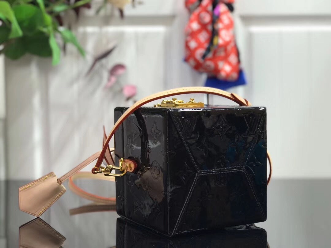 Mila's Edit - High-Quality Designer Products for You - AFFORDABLE LUXURY BAGS - 4019