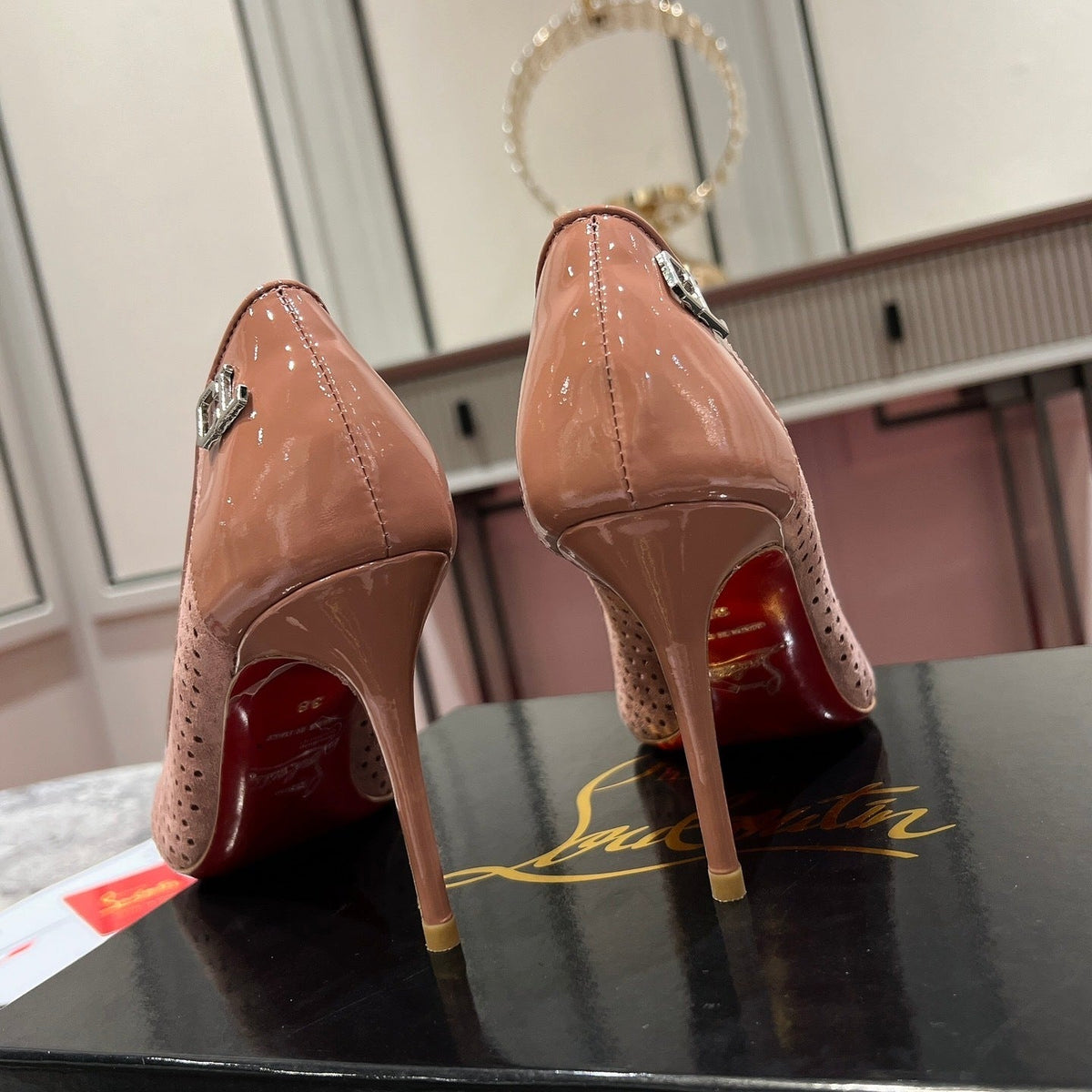 Mila's Edit - Best High-End Brands in One Place - AFFORDABLE LUXURY HEELS - 8093