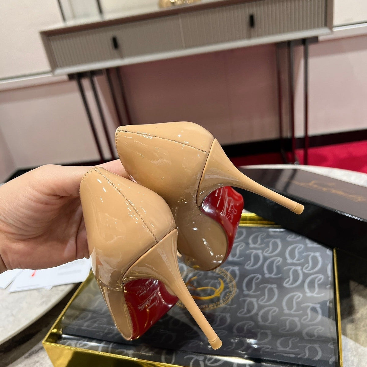 Mila's Edit - High-Quality Designer Products for You - AFFORDABLE LUXURY HEELS - 8187