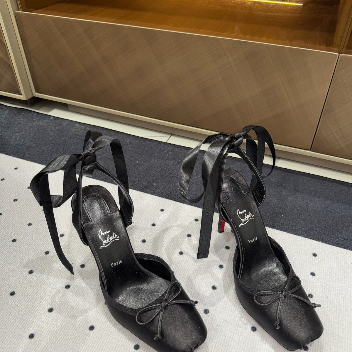 Mila's Edit - High-Quality Designer Products for You - AFFORDABLE LUXURY HEELS - 8215