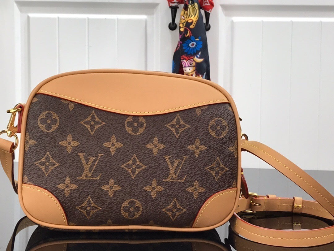 Mila's Edit - Best High-End Brands in One Place - AFFORDABLE LUXURY BAGS - 4337