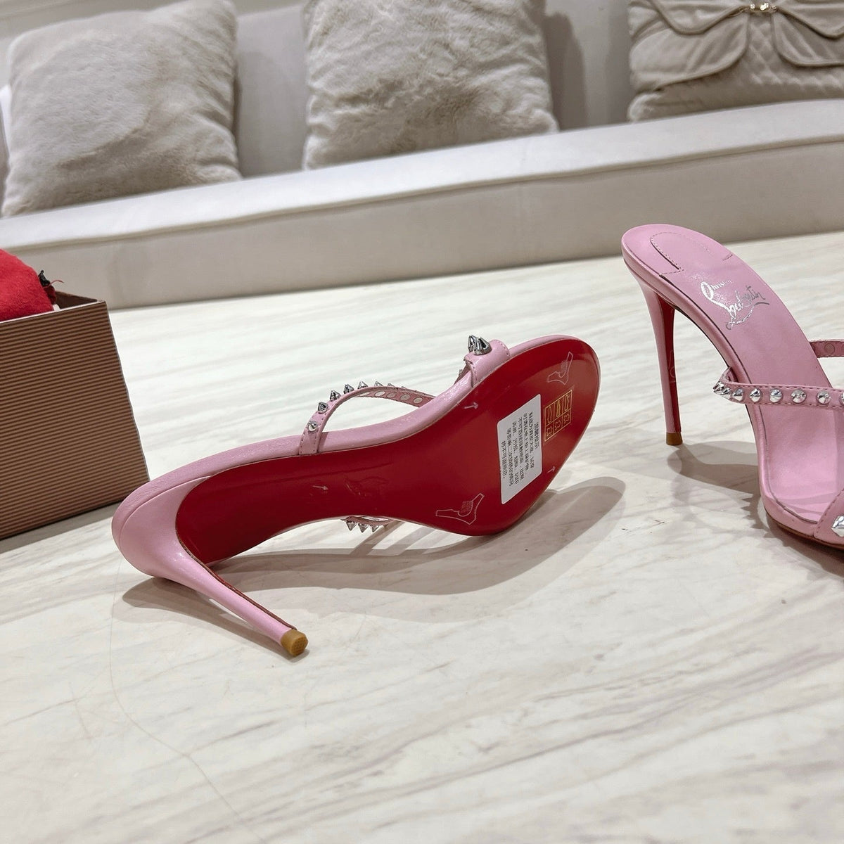 Mila's Edit - High-Quality Designer Products for You - AFFORDABLE LUXURY HEELS - 8287