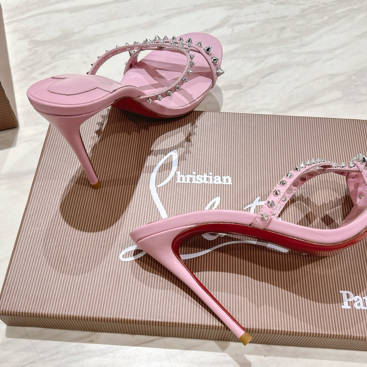 Mila's Edit - High-Quality Designer Products for You - AFFORDABLE LUXURY HEELS - 8287
