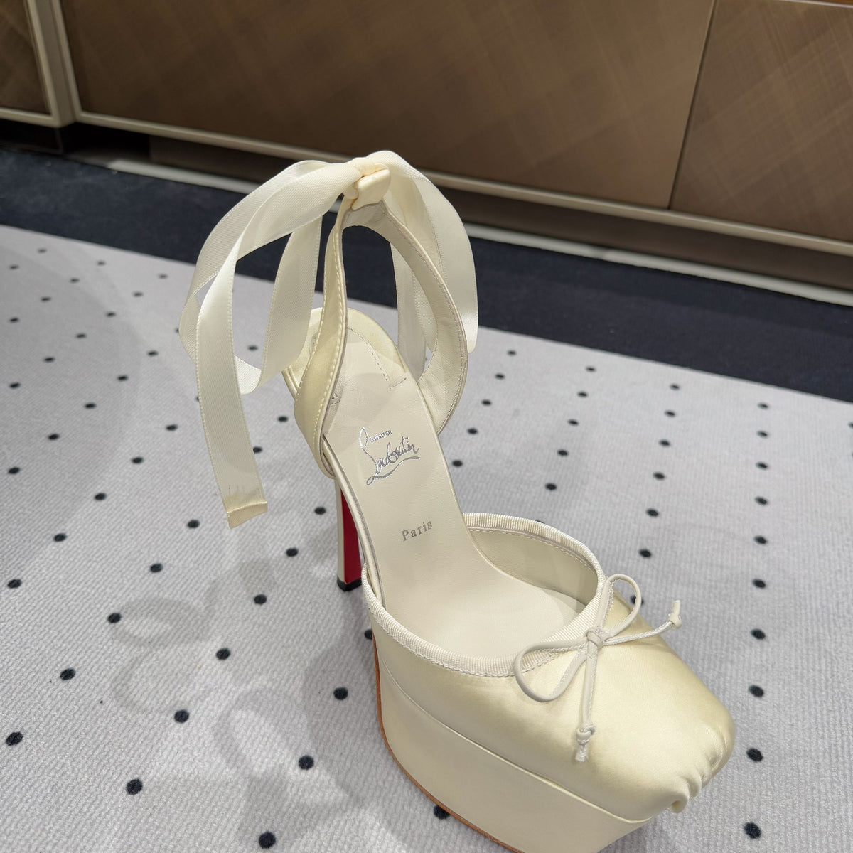 Mila's Edit - High-Quality Designer Products for You - AFFORDABLE LUXURY HEELS - 8223