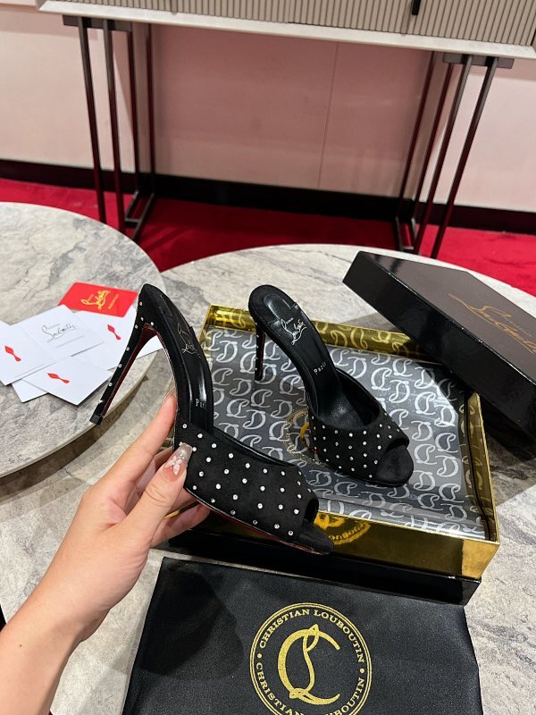 Mila's Edit - High-Quality Designer Products for You - AFFORDABLE LUXURY HEELS - 8171