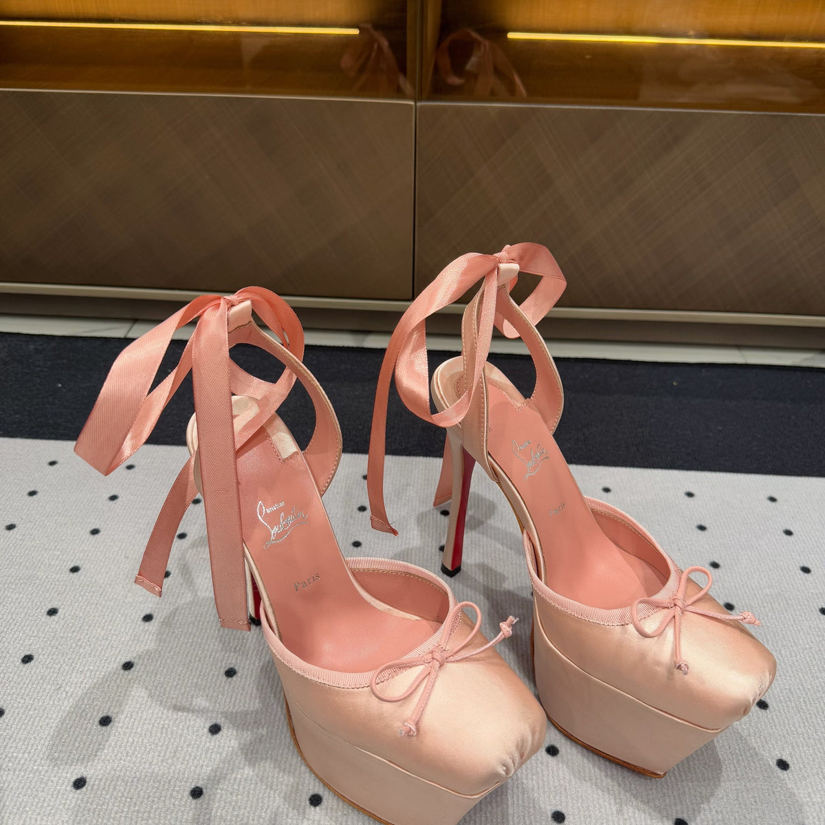 Mila's Edit - High-Quality Designer Products for You - AFFORDABLE LUXURY HEELS - 8219