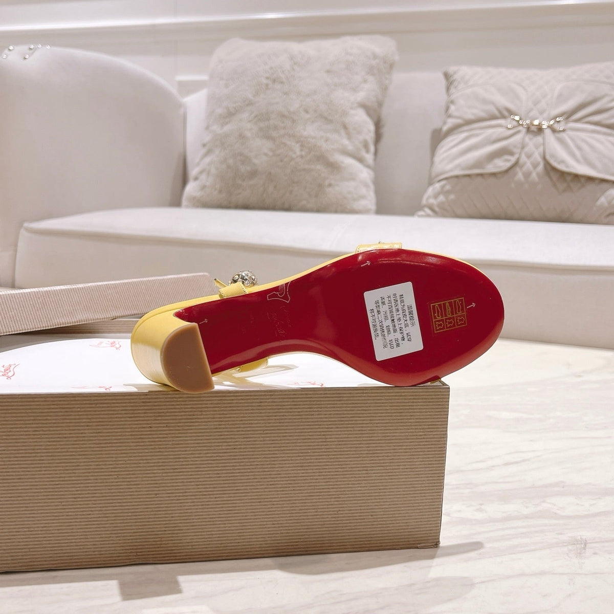 Mila's Edit - High-Quality Designer Products for You - AFFORDABLE LUXURY HEELS - 8207