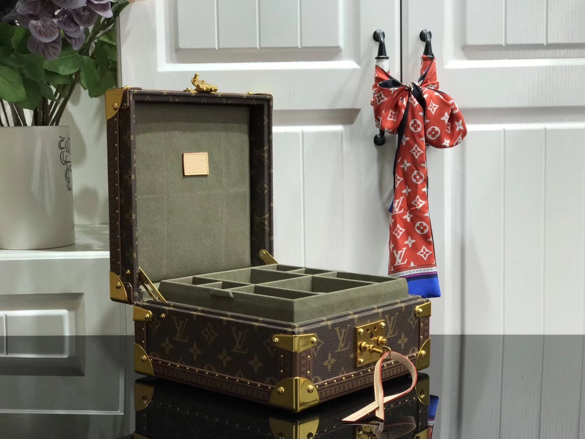 Mila's Edit - Best High-End Brands in One Place - AFFORDABLE LUXURY BAGS - 4021
