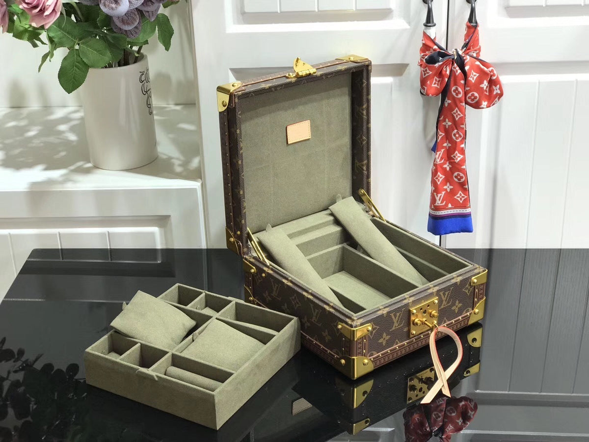 Mila's Edit - Best High-End Brands in One Place - AFFORDABLE LUXURY BAGS - 4021
