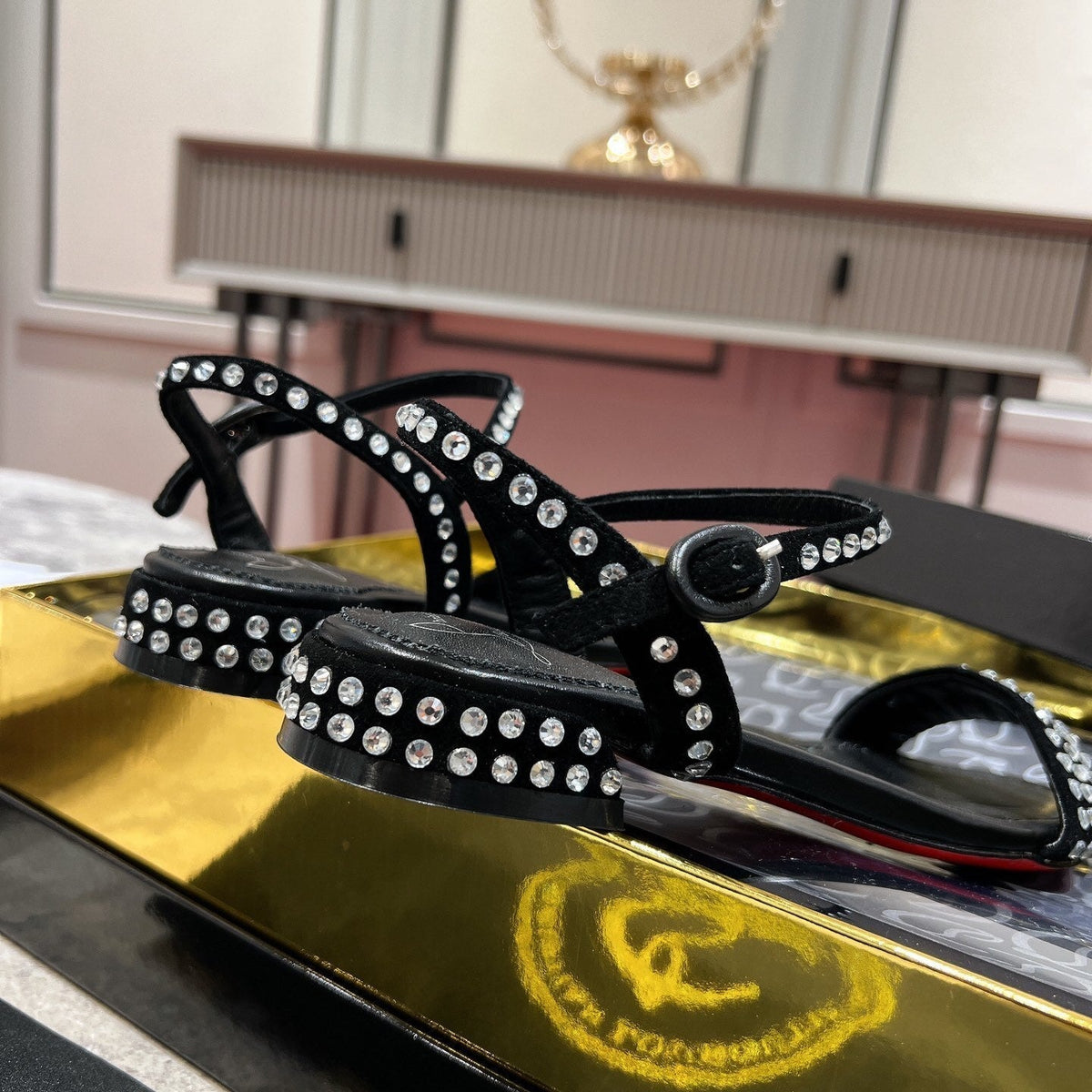 Mila's Edit - High-Quality Designer Products for You - AFFORDABLE LUXURY HEELS - 8131