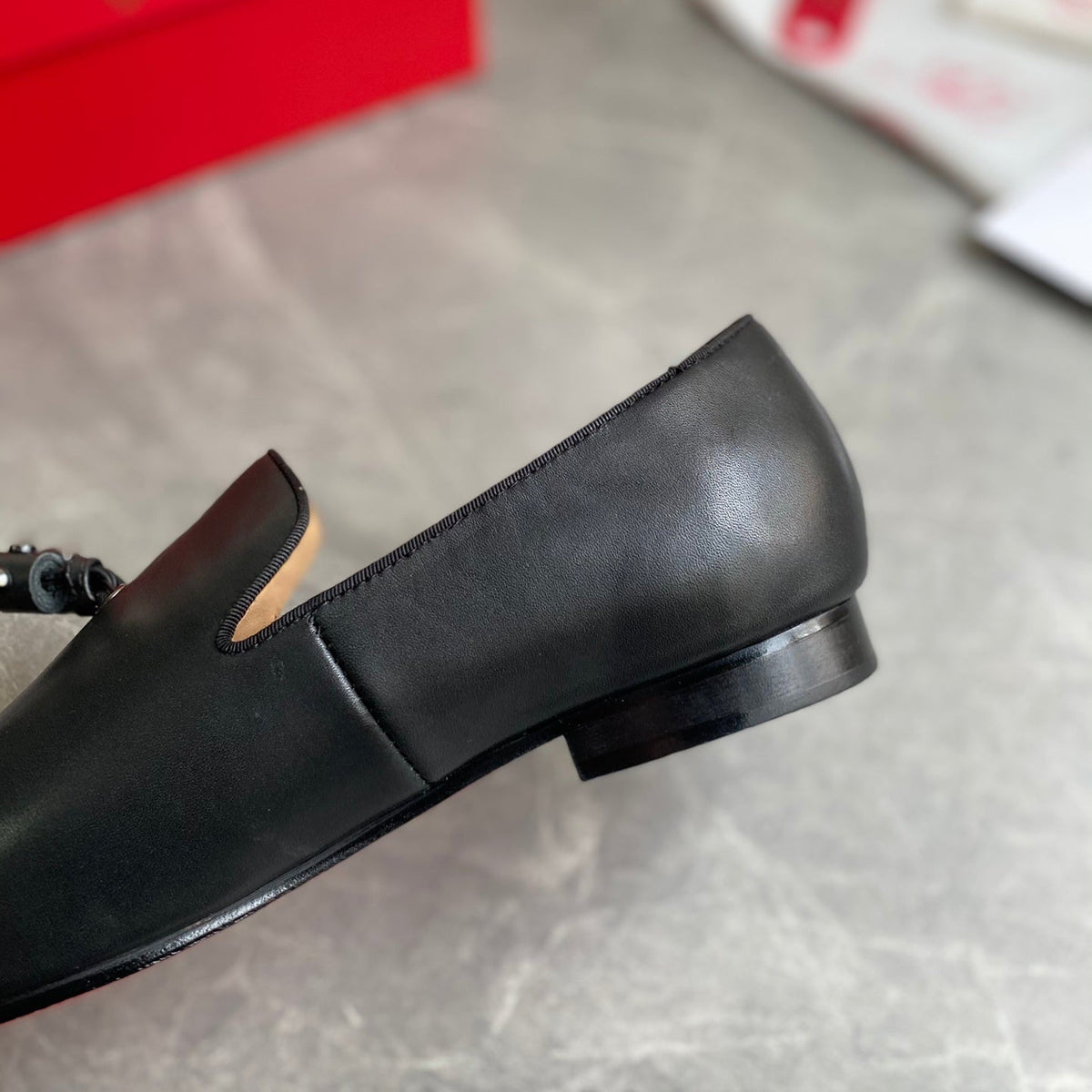 Mila's Edit - High-Quality Designer Products for You - AFFORDABLE LUXURY HEELS - 8259