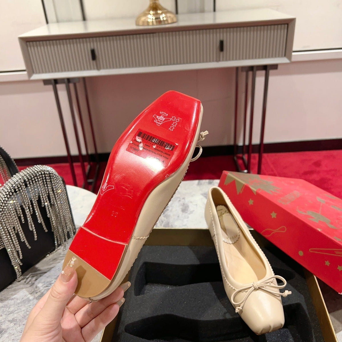 Mila's Edit - High-Quality Designer Products for You - AFFORDABLE LUXURY HEELS - 8231