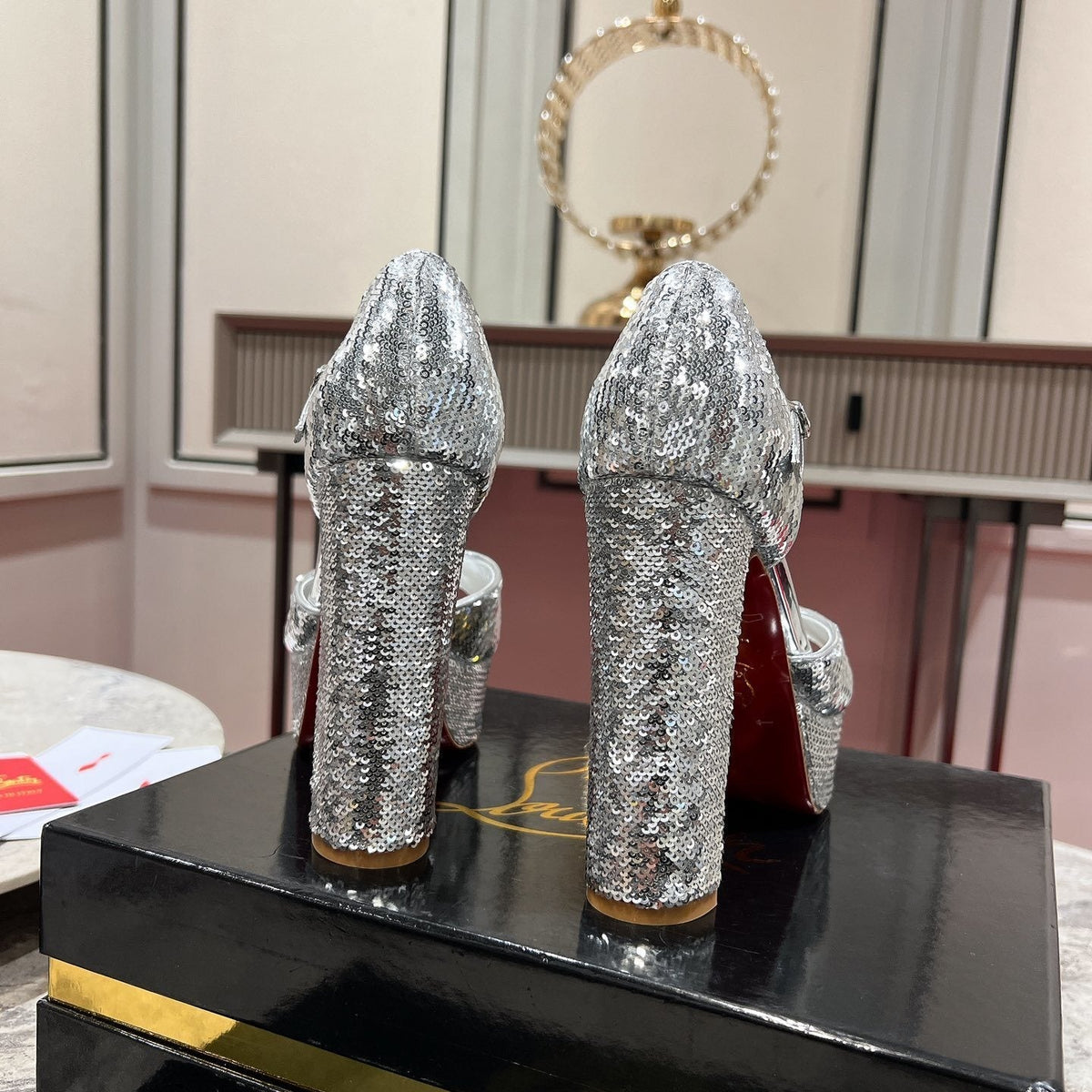 Mila's Edit - High-Quality Designer Products for You - AFFORDABLE LUXURY HEELS - 8235