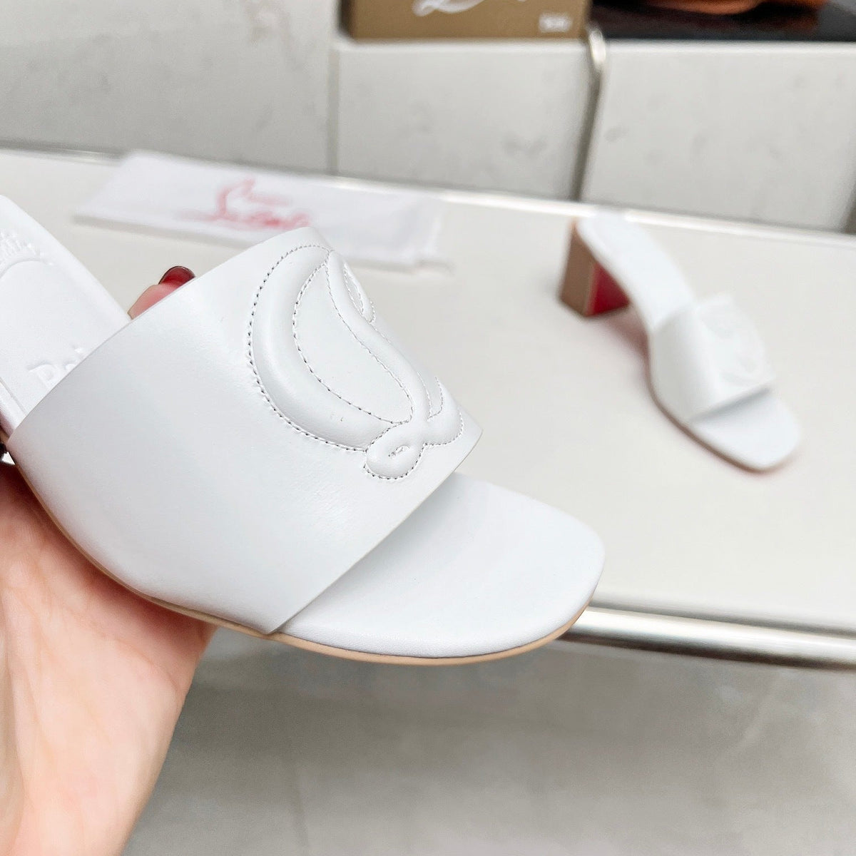 Mila's Edit - Best High-End Brands in One Place - AFFORDABLE LUXURY HEELS - 8057