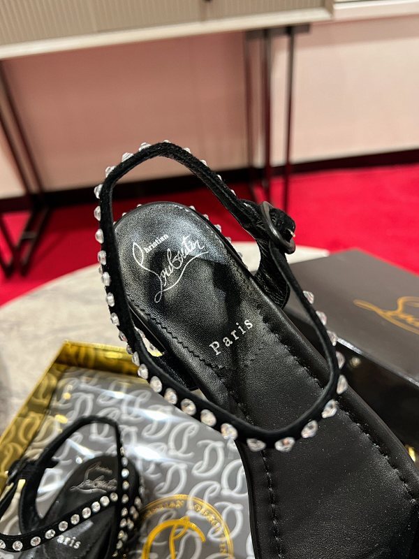 Mila's Edit - High-Quality Designer Products for You - AFFORDABLE LUXURY HEELS - 8131