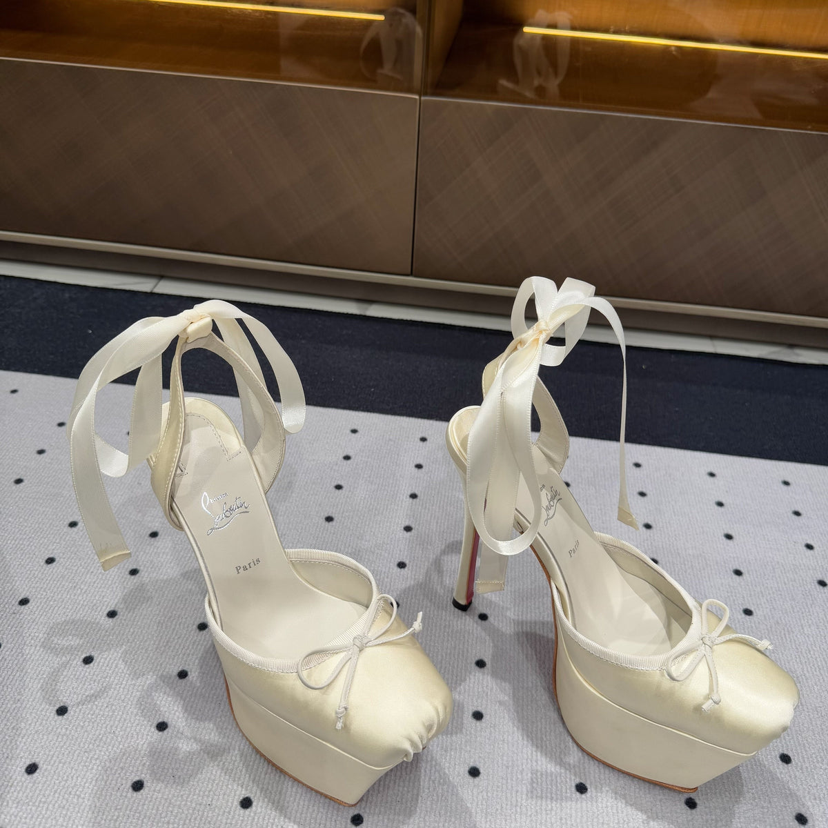 Mila's Edit - High-Quality Designer Products for You - AFFORDABLE LUXURY HEELS - 8223