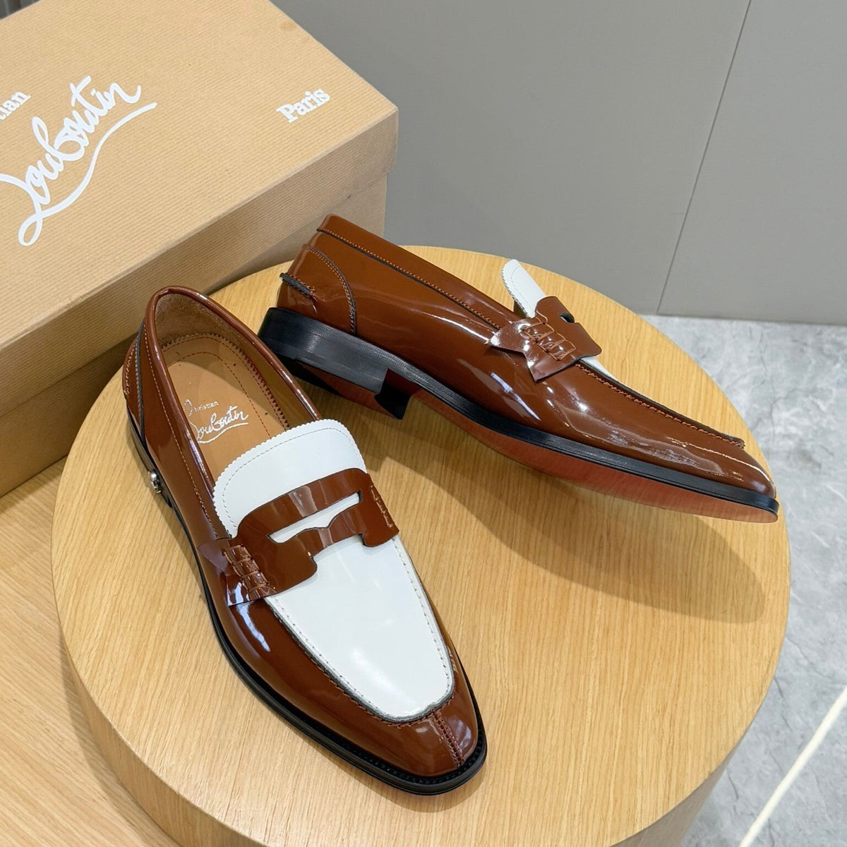 Mila's Edit - High-Quality Designer Products for You - AFFORDABLE LUXURY HEELS - 8275