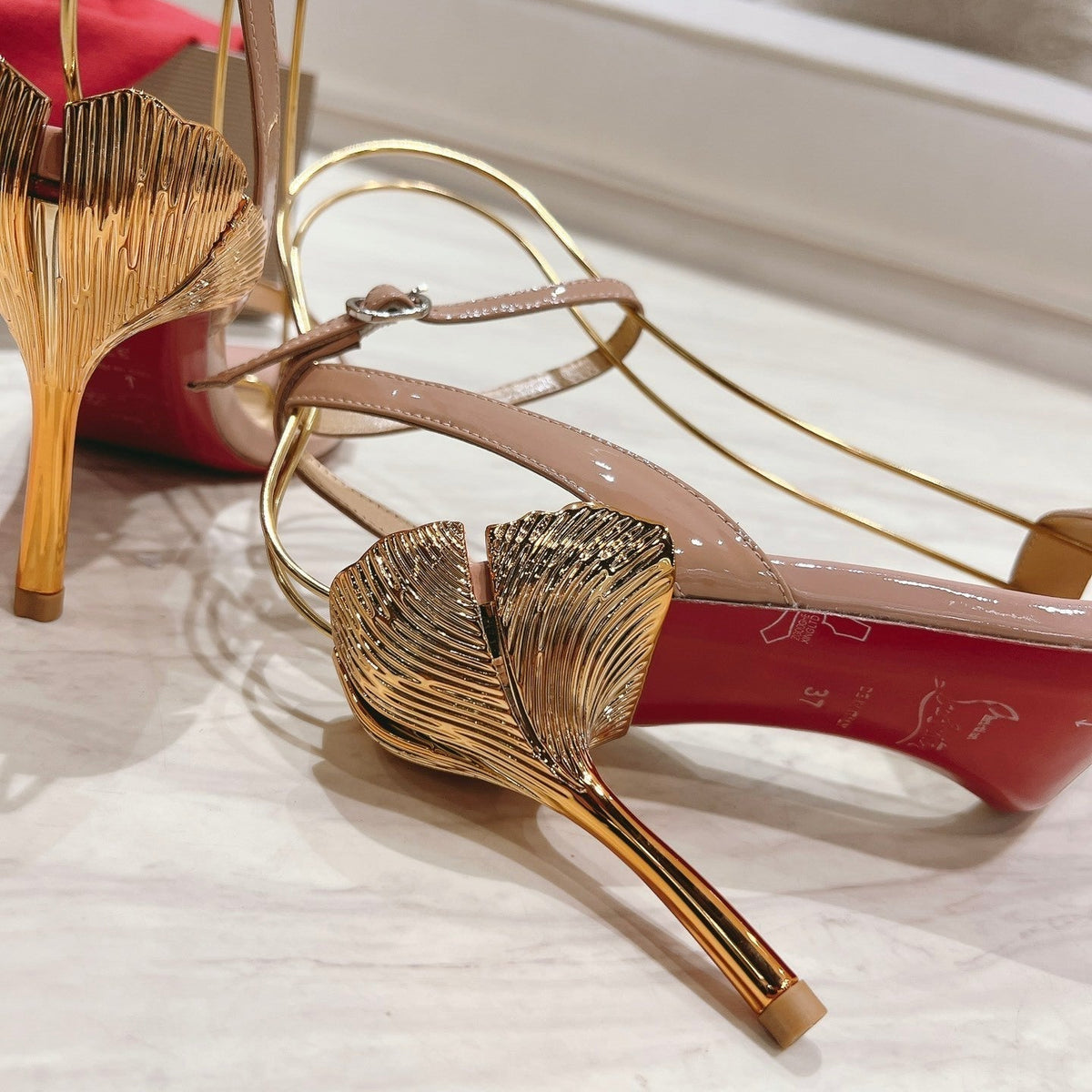 Mila's Edit - High-Quality Designer Products for You - AFFORDABLE LUXURY HEELS - 8151