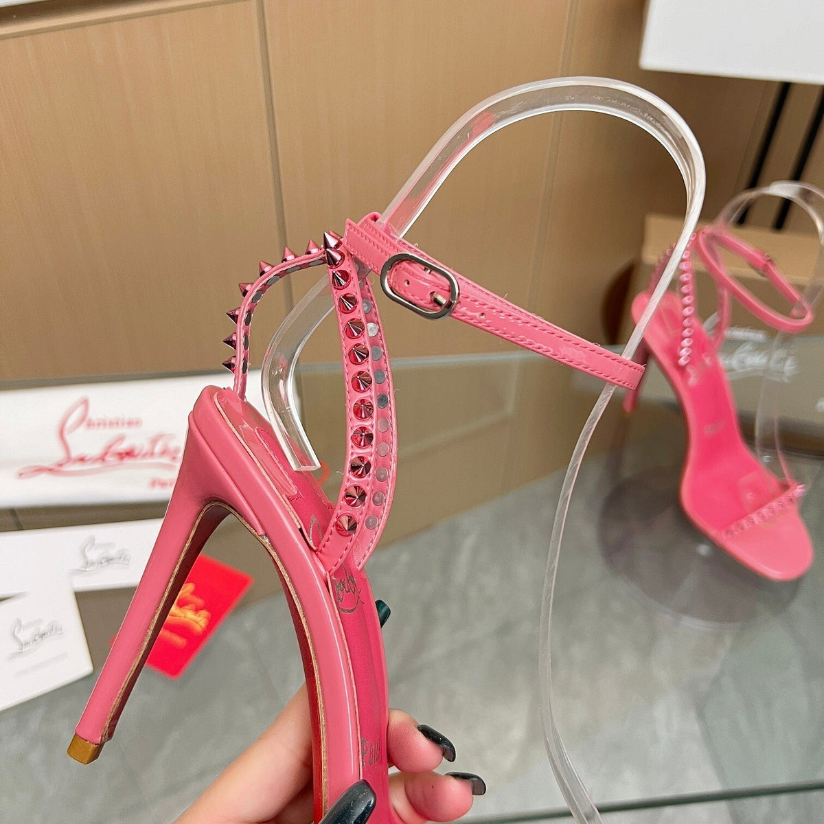 Mila's Edit - High-Quality Designer Products for You - AFFORDABLE LUXURY HEELS - 8083