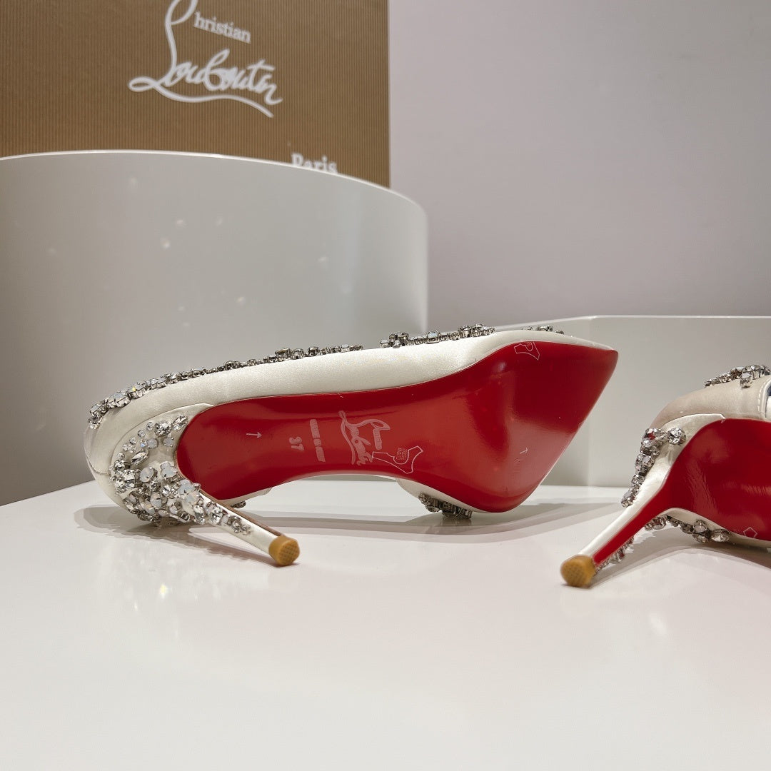 Mila's Edit - High-Quality Designer Products for You - AFFORDABLE LUXURY HEELS - 8027