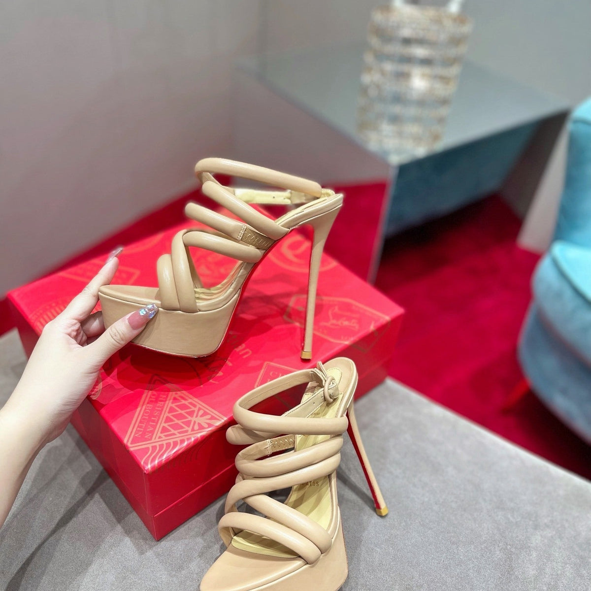 Mila's Edit - High-Quality Designer Products for You - AFFORDABLE LUXURY HEELS - 7955