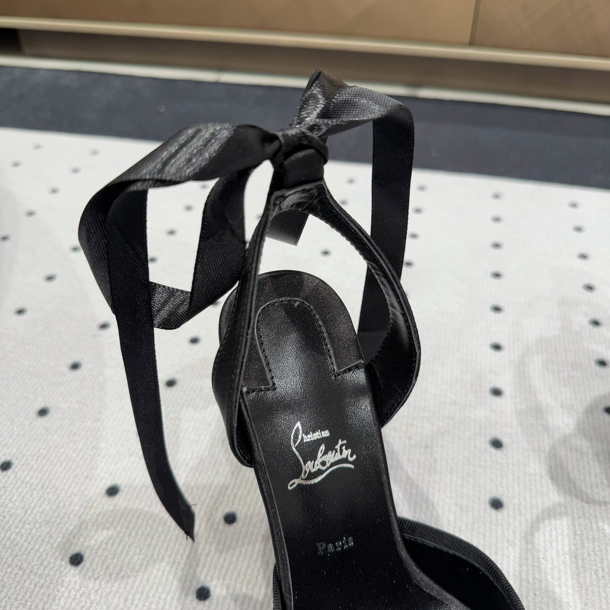 Mila's Edit - High-Quality Designer Products for You - AFFORDABLE LUXURY HEELS - 8215